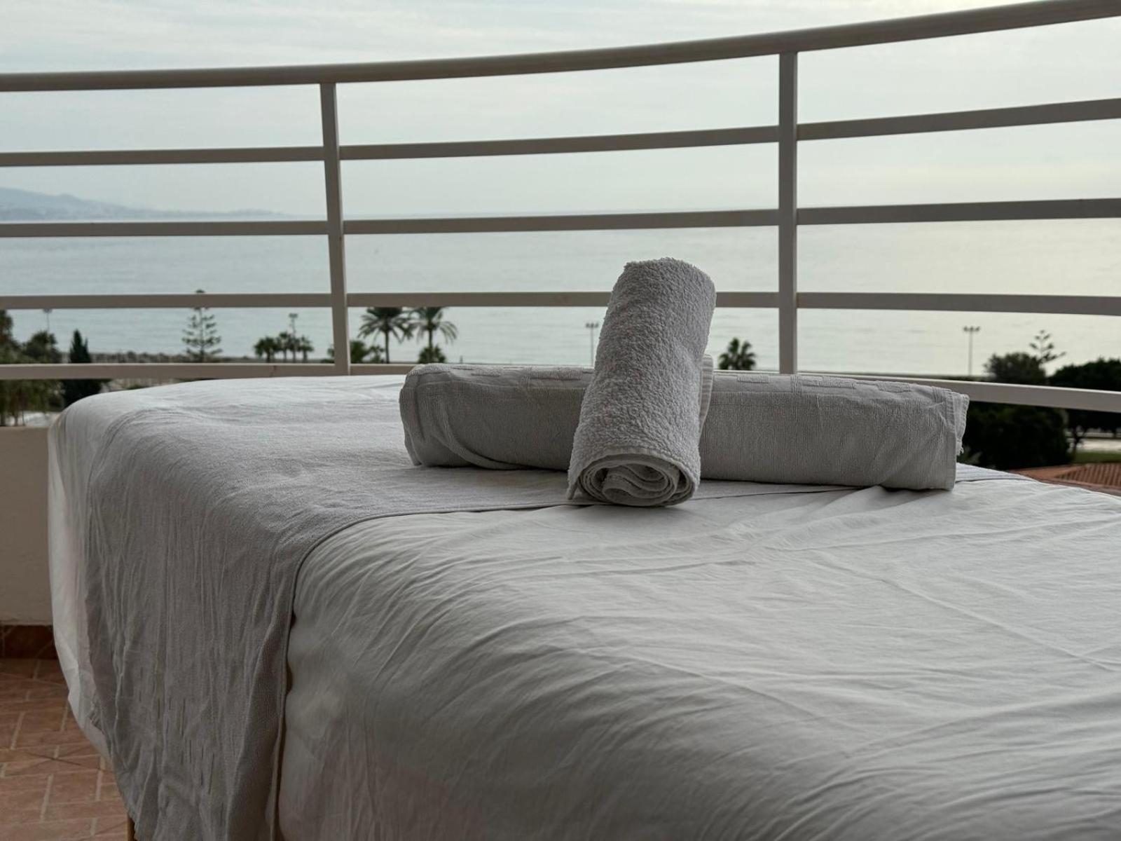 A&N Seaport 2A Apartment กาเลตา เด เวเลซ ภายนอก รูปภาพ